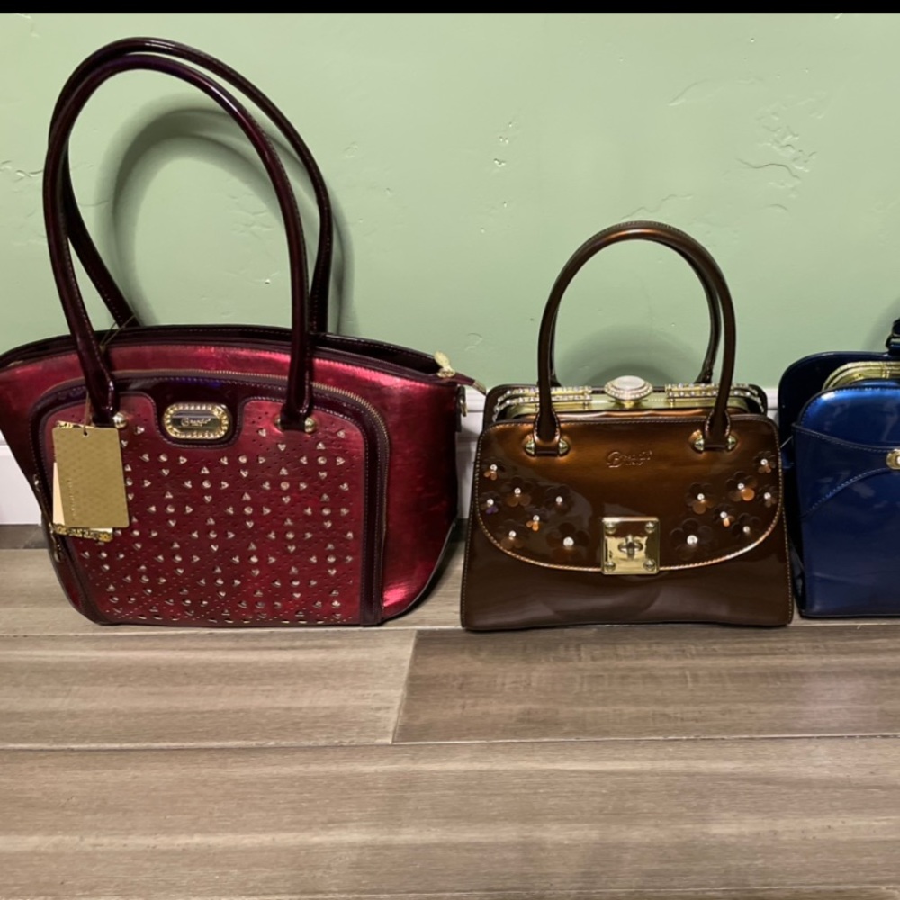 The price it’s for each bag /Brown Sold